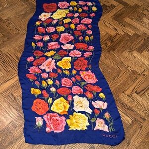 GUCCI SILK SCARF